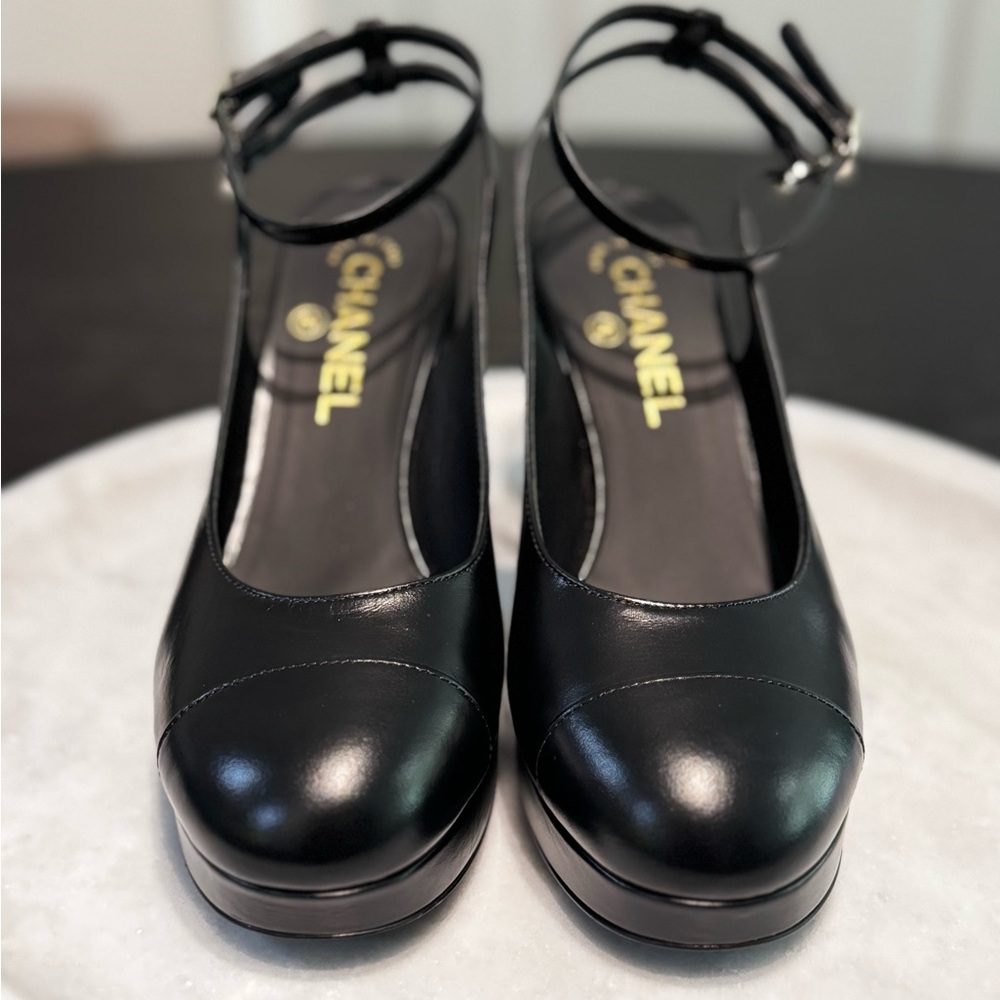 CHANEL Black Leather Heels EXCELLENT Condition